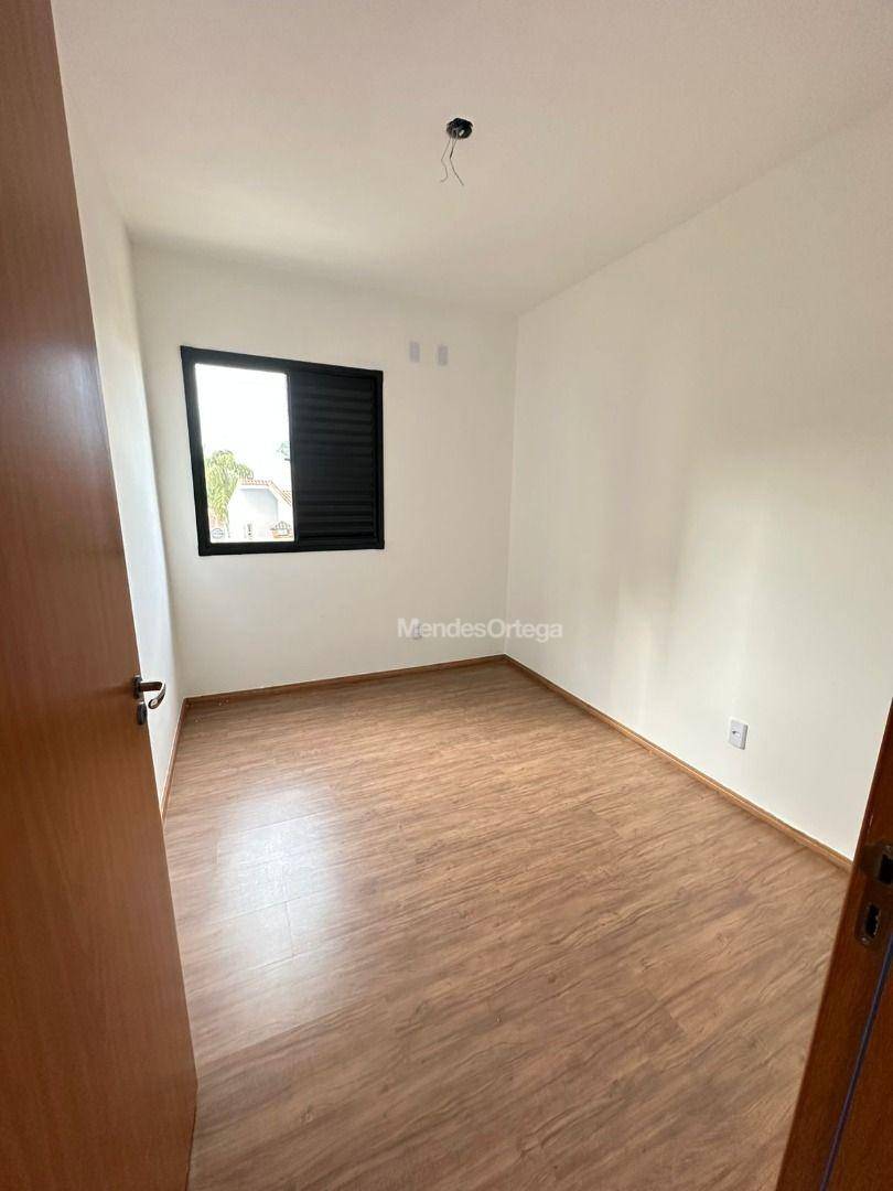 Apartamento à venda com 2 quartos, 55m² - Foto 11