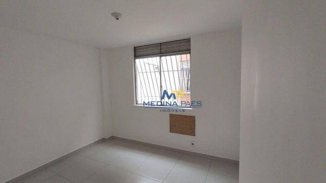 Apartamento à venda com 3 quartos, 70m² - Foto 3