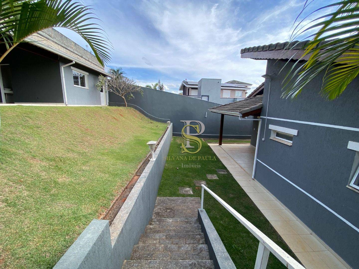 Casa de Condomínio para alugar com 3 quartos, 245m² - Foto 25