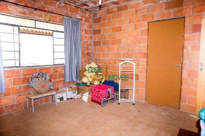 Chácara à venda com 3 quartos, 216m² - Foto 26