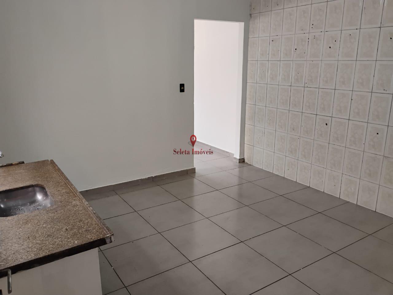 Casa para alugar com 2 quartos, 100m² - Foto 8