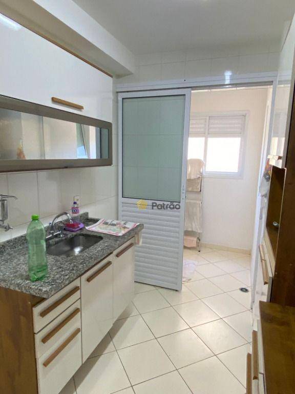 Apartamento à venda com 3 quartos, 71m² - Foto 14