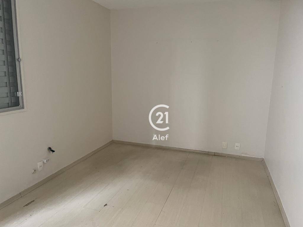 Apartamento à venda com 4 quartos, 142m² - Foto 8