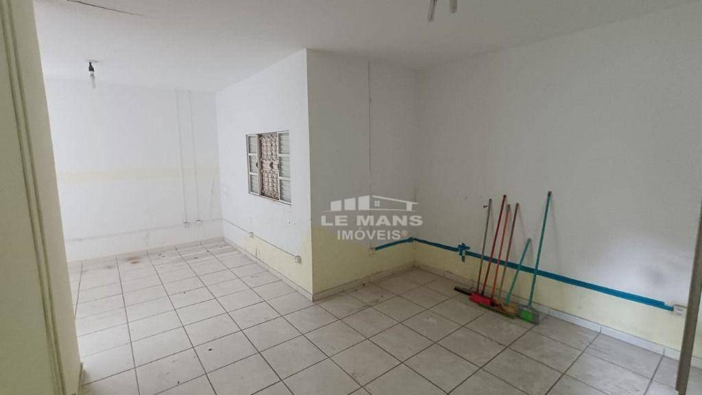 Casa para alugar com 2 quartos, 132m² - Foto 9