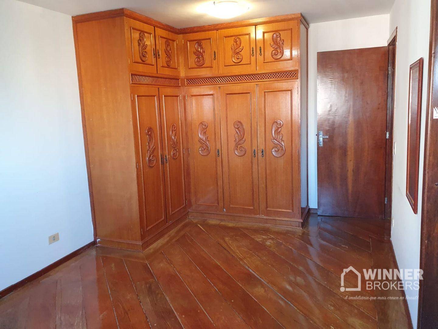 Apartamento à venda com 4 quartos, 218m² - Foto 10