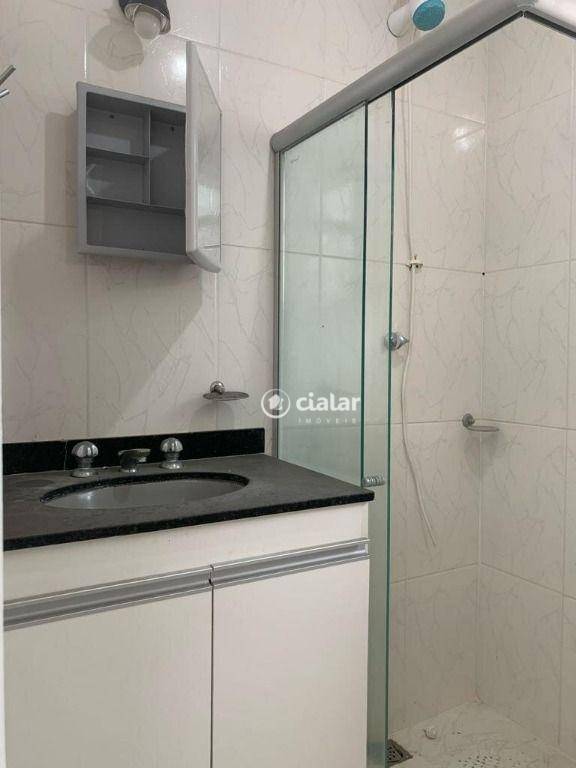 Apartamento para alugar com 2 quartos, 70m² - Foto 30