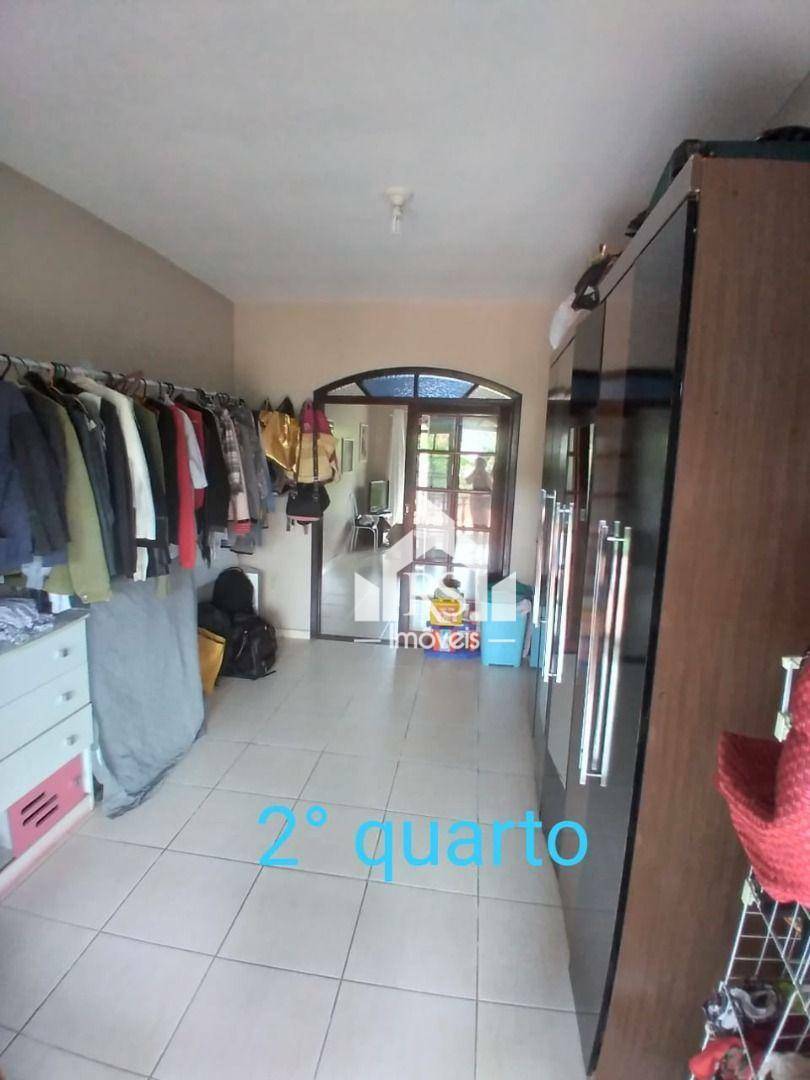 Casa à venda com 6 quartos, 210m² - Foto 19