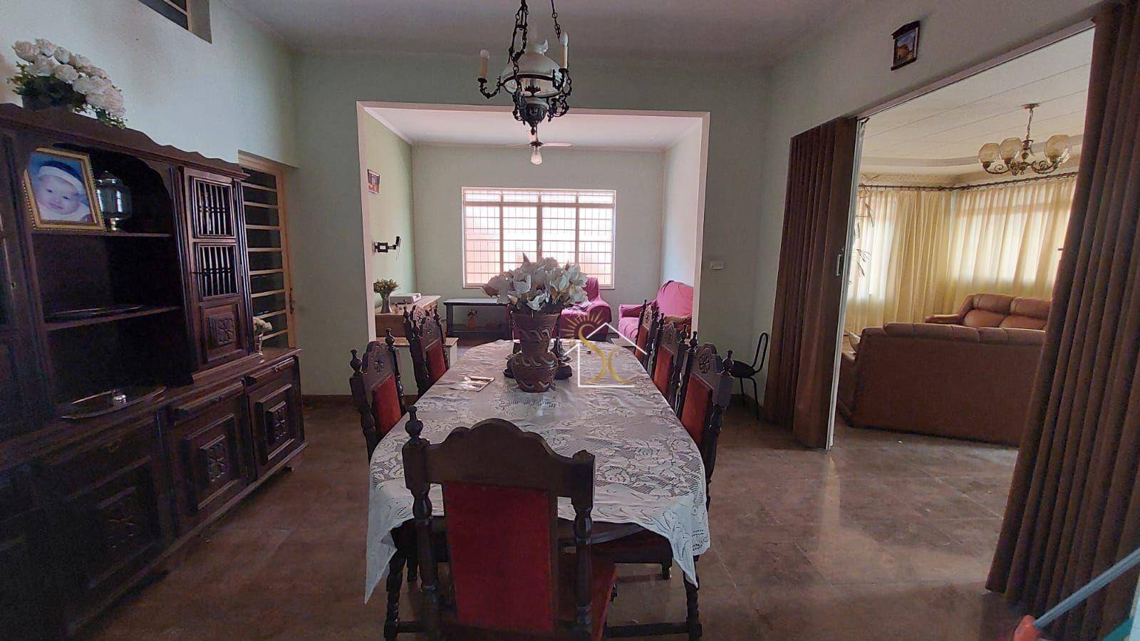 Casa à venda e aluguel com 3 quartos, 247m² - Foto 6