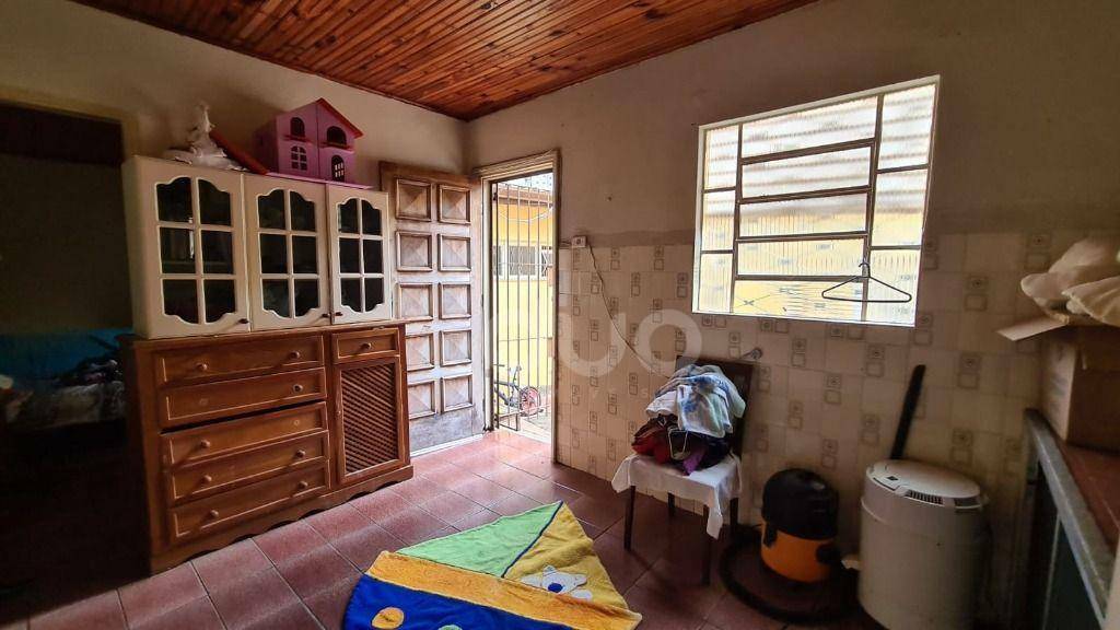 Casa à venda com 3 quartos, 200m² - Foto 24