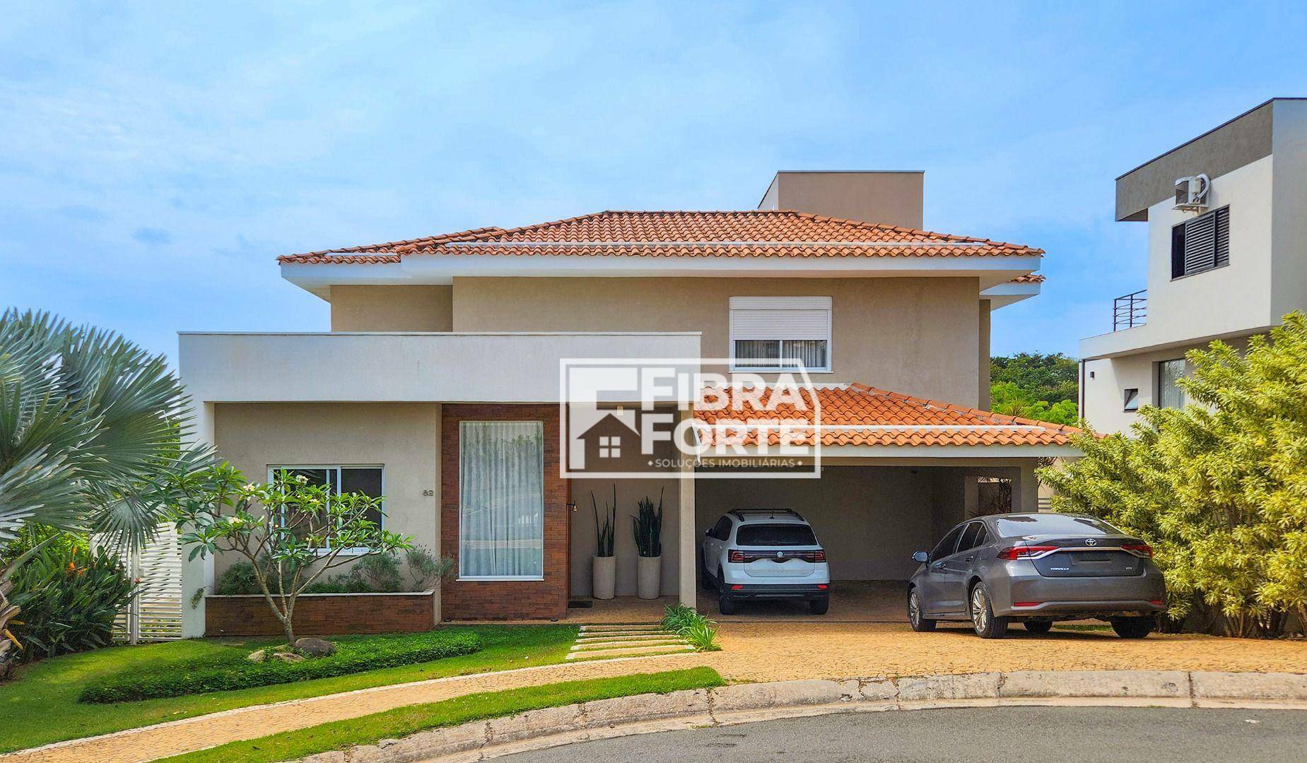 Casa de Condomínio à venda com 3 quartos, 261m² - Foto 1