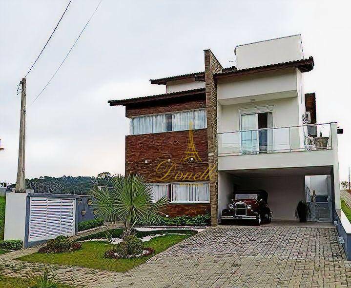 Sobrado à venda com 3 quartos, 240m² - Foto 1