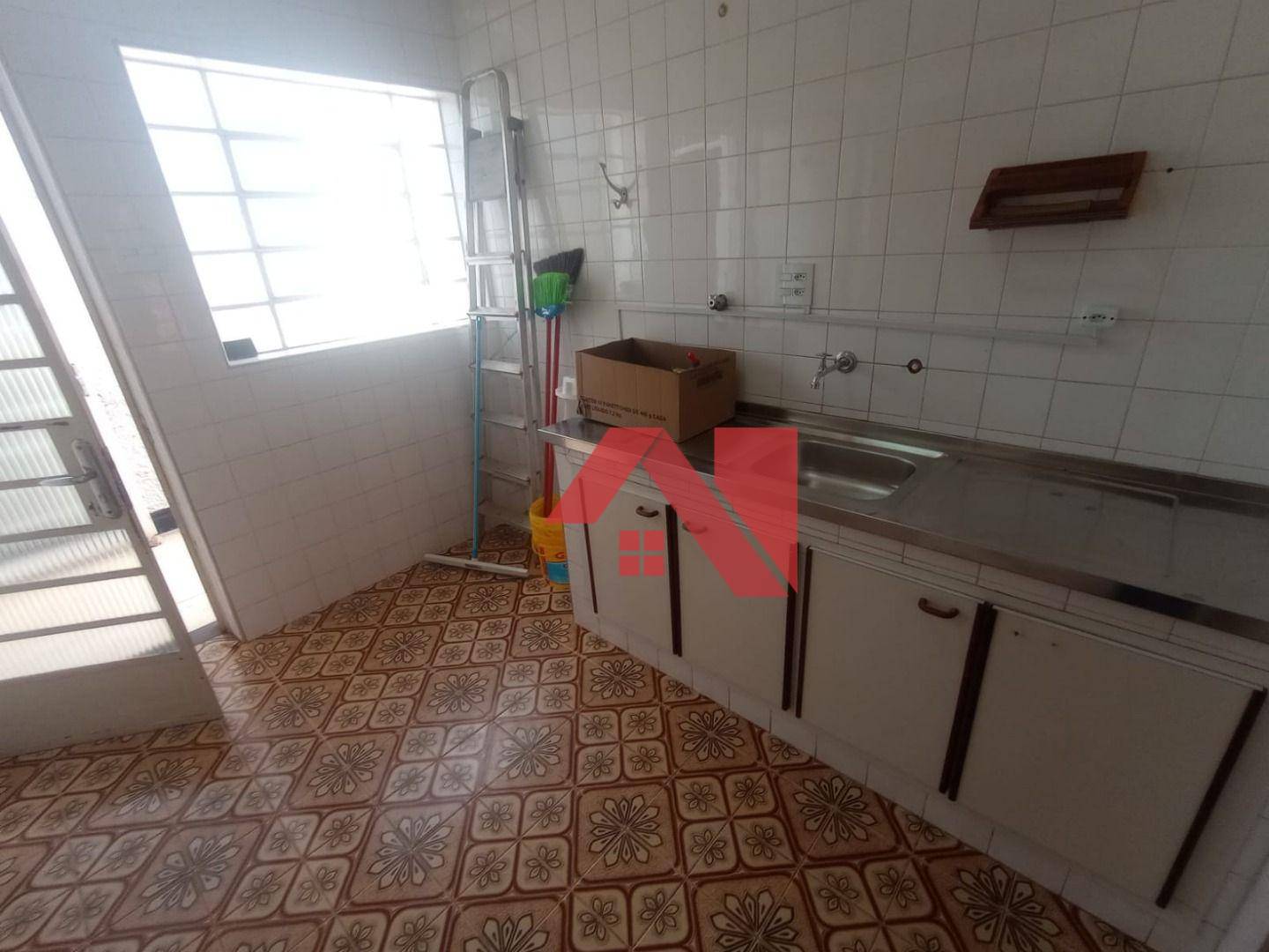 Casa à venda com 3 quartos, 218m² - Foto 28