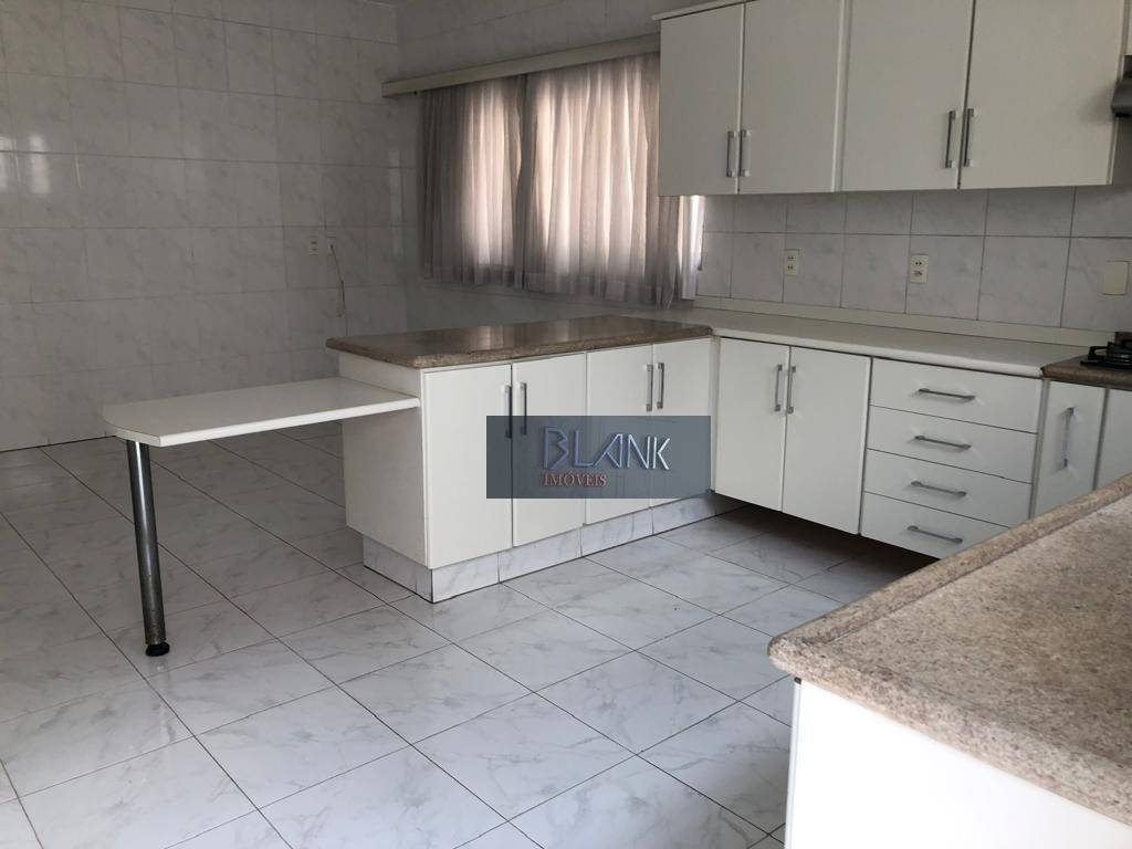 Casa à venda com 3 quartos, 190m² - Foto 11