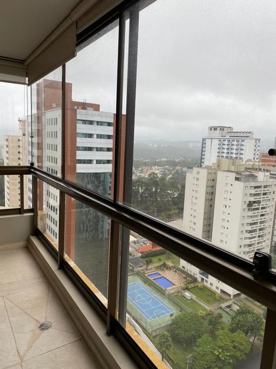 Apartamento à venda com 3 quartos, 288m² - Foto 2