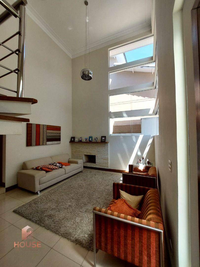 Casa de Condomínio à venda com 3 quartos, 300m² - Foto 3