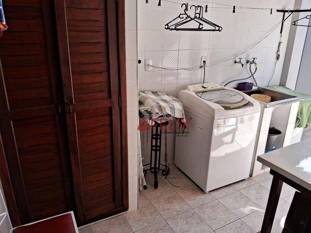 Casa à venda com 3 quartos, 100m² - Foto 13