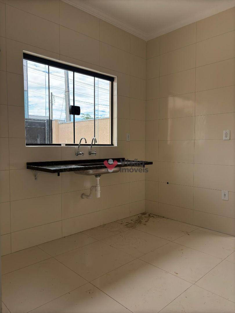 Casa à venda com 3 quartos, 200M2 - Foto 10