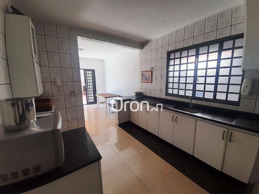 Sobrado à venda com 3 quartos, 270m² - Foto 14