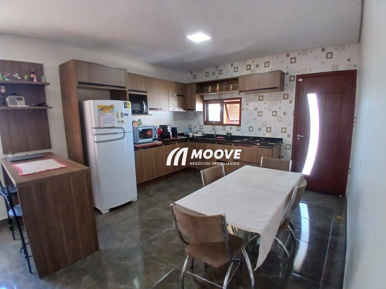 Casa à venda com 2 quartos, 130m² - Foto 9