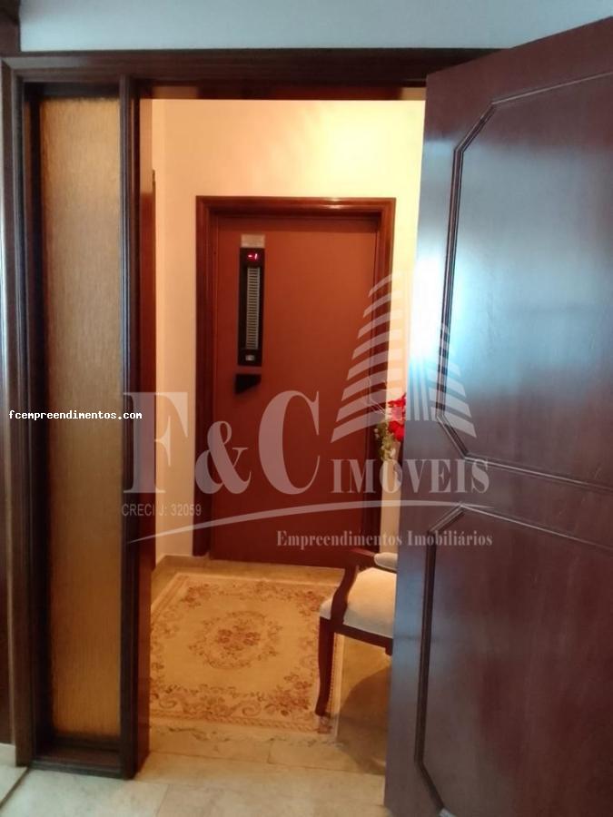 Apartamento à venda com 4 quartos, 220m² - Foto 17