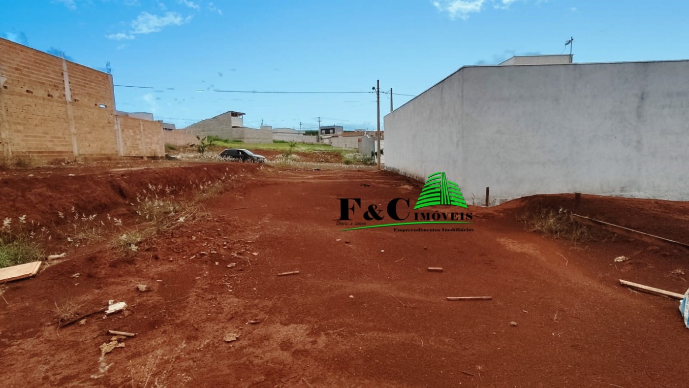 Terreno à venda, 200m² - Foto 1