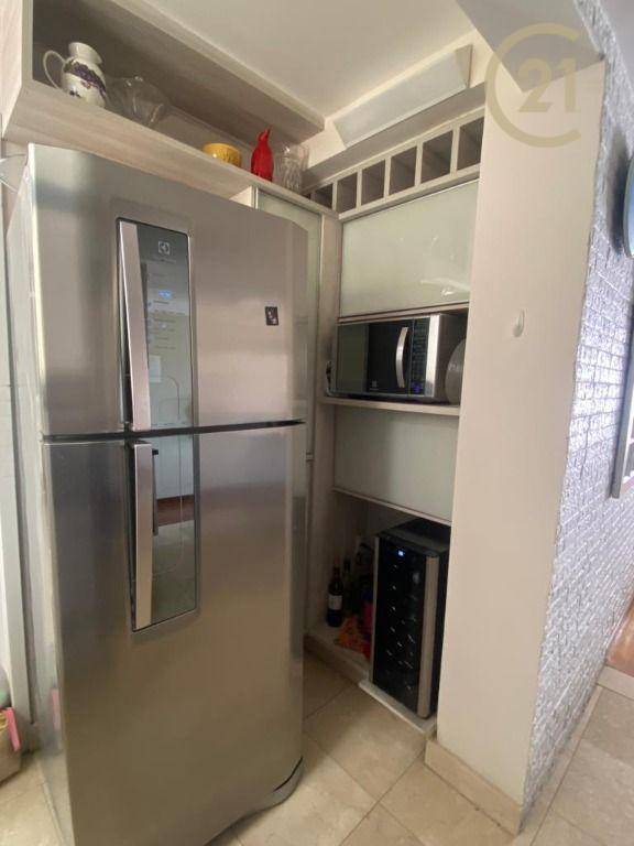 Apartamento à venda com 3 quartos, 97m² - Foto 10