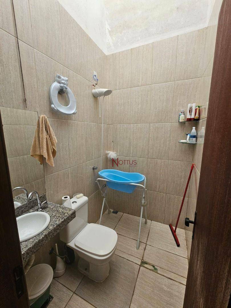 Casa à venda com 2 quartos, 66m² - Foto 5