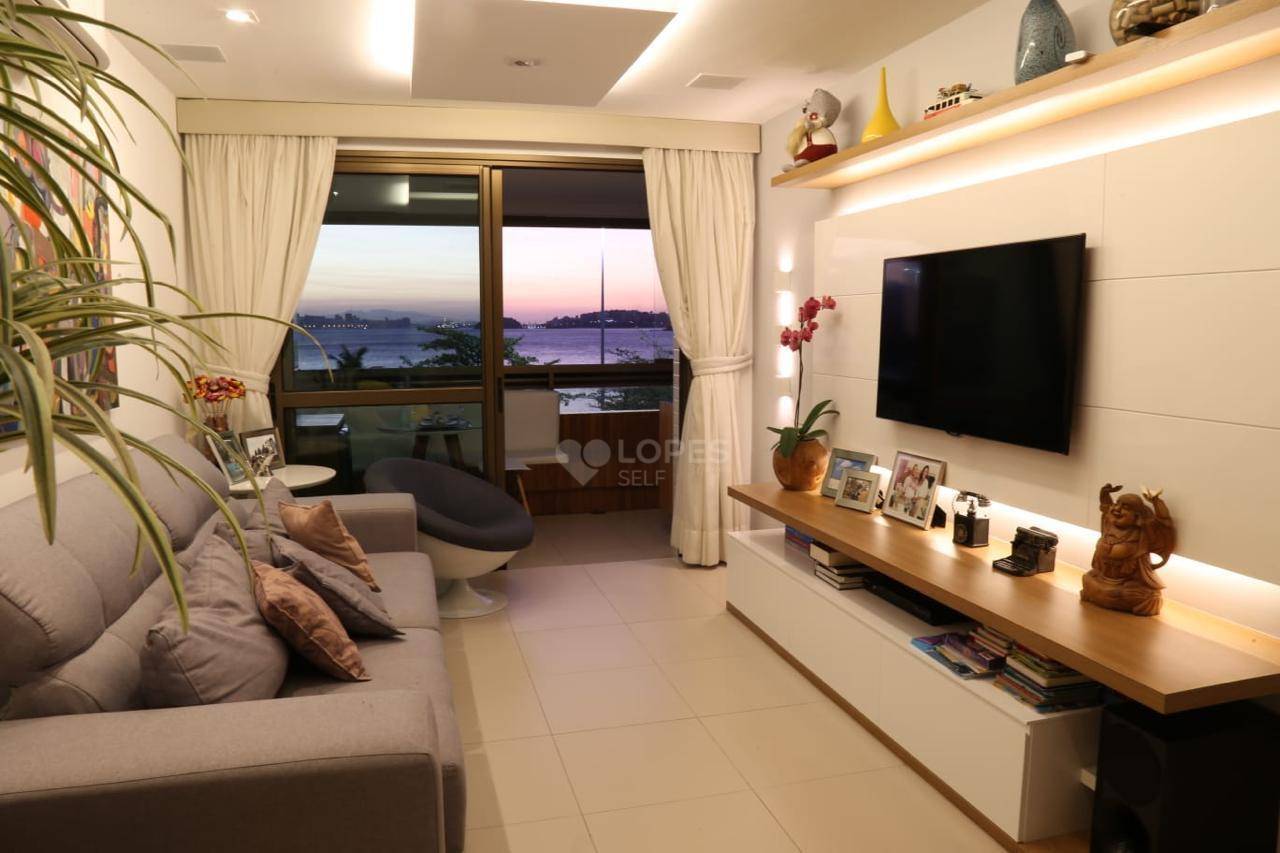 Apartamento à venda com 3 quartos, 126m² - Foto 1