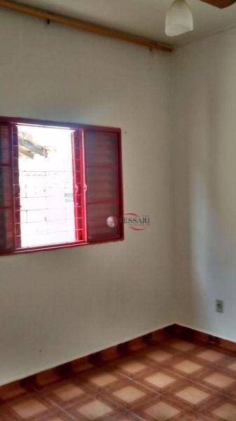 Casa para alugar com 2 quartos, 100m² - Foto 7