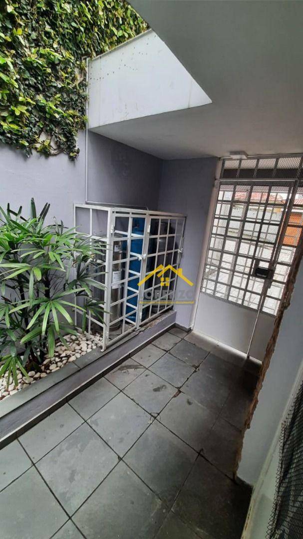 Sobrado à venda com 3 quartos, 300m² - Foto 21