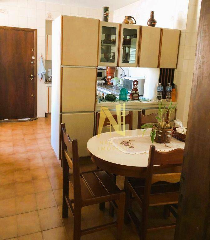 Apartamento à venda com 4 quartos, 231m² - Foto 6