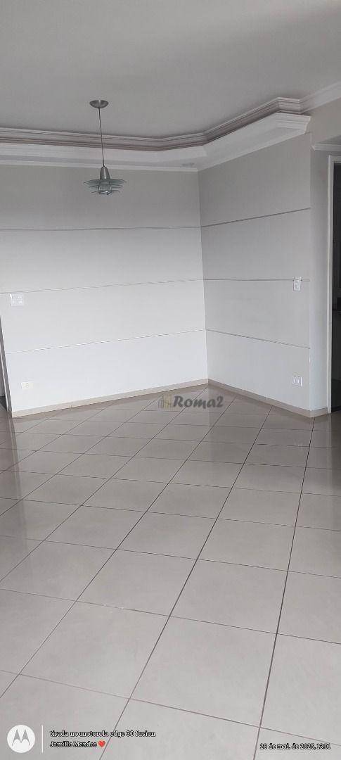 Apartamento para alugar com 3 quartos, 70m² - Foto 4