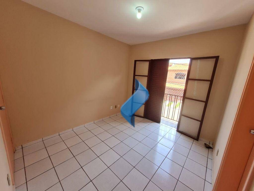 Casa para alugar com 3 quartos, 107m² - Foto 18