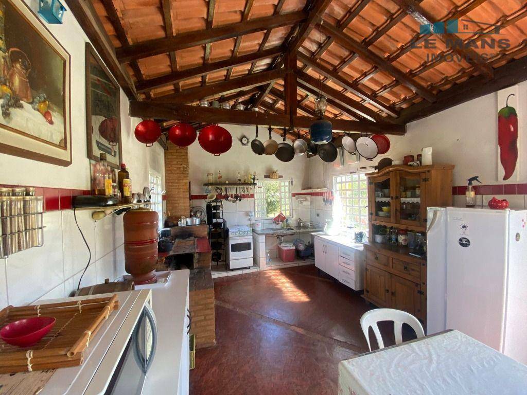 Chácara à venda com 3 quartos, 254m² - Foto 19