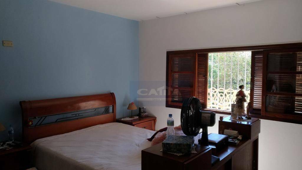 Casa à venda com 3 quartos, 240m² - Foto 9