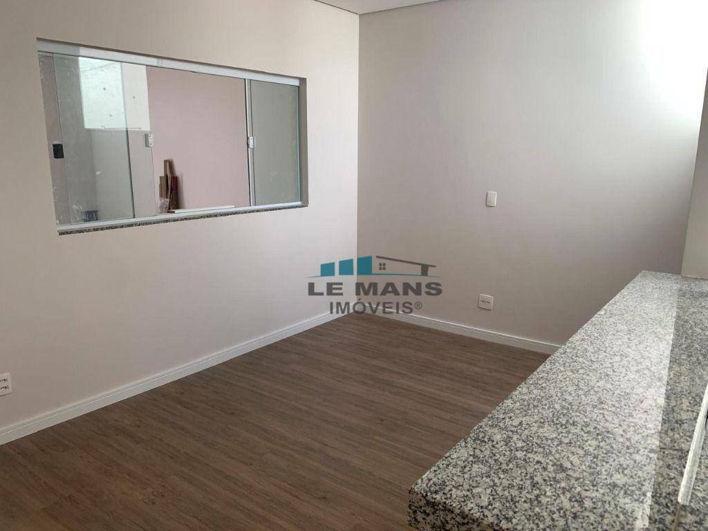 Casa à venda com 2 quartos, 85m² - Foto 3