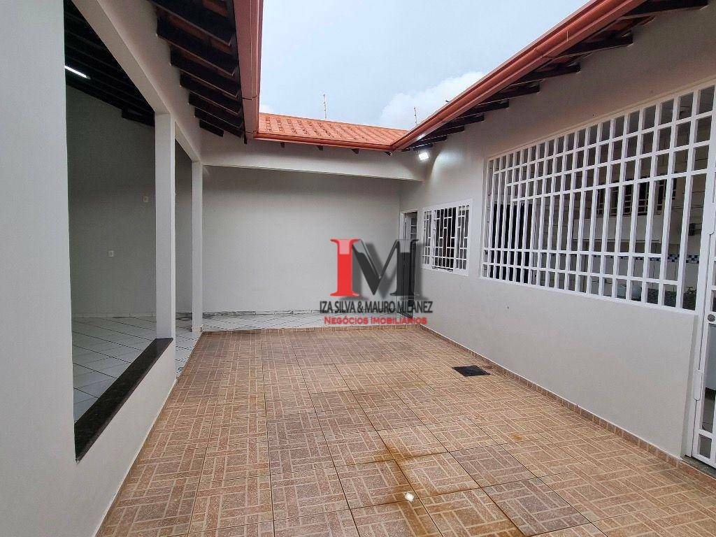 Casa para alugar com 3 quartos, 200m² - Foto 32