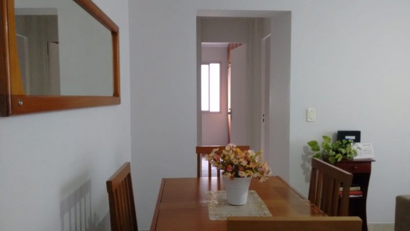 Apartamento à venda com 2 quartos, 69m² - Foto 3