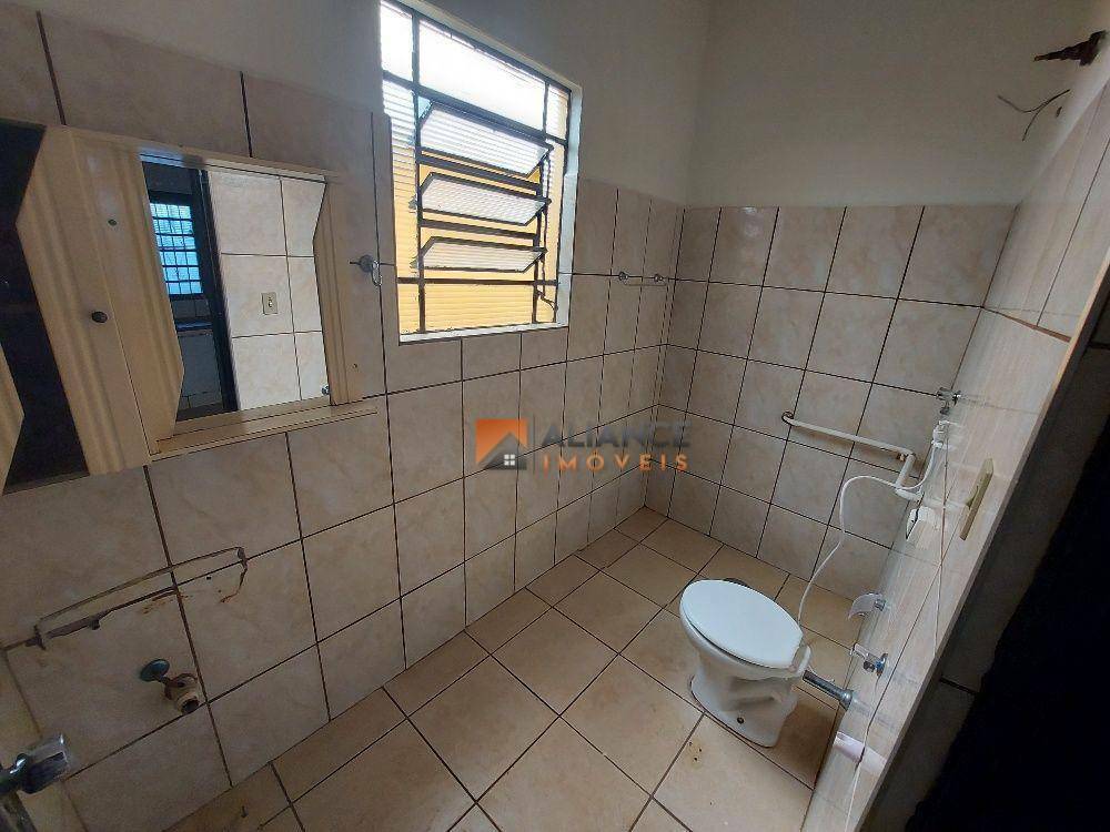 Casa à venda com 2 quartos, 120m² - Foto 13