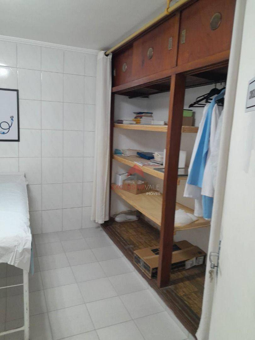 Casa à venda com 4 quartos, 585m² - Foto 14