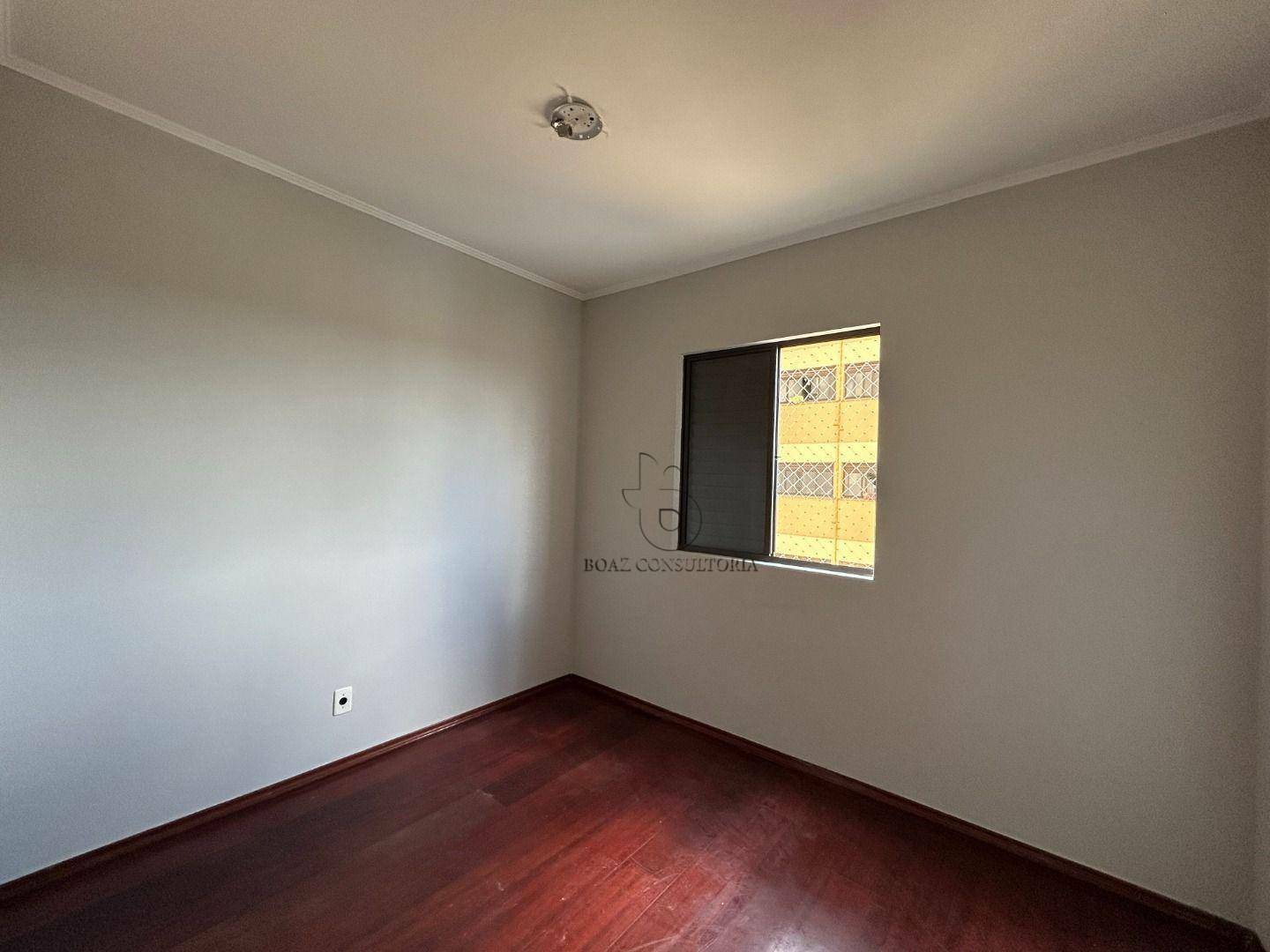 Apartamento para alugar com 3 quartos, 80m² - Foto 13