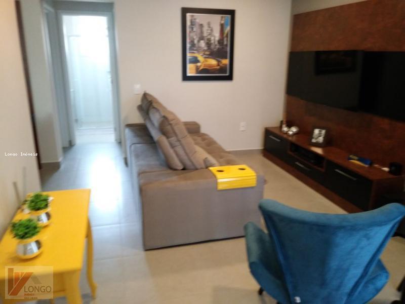 Apartamento à venda com 2 quartos, 77m² - Foto 1