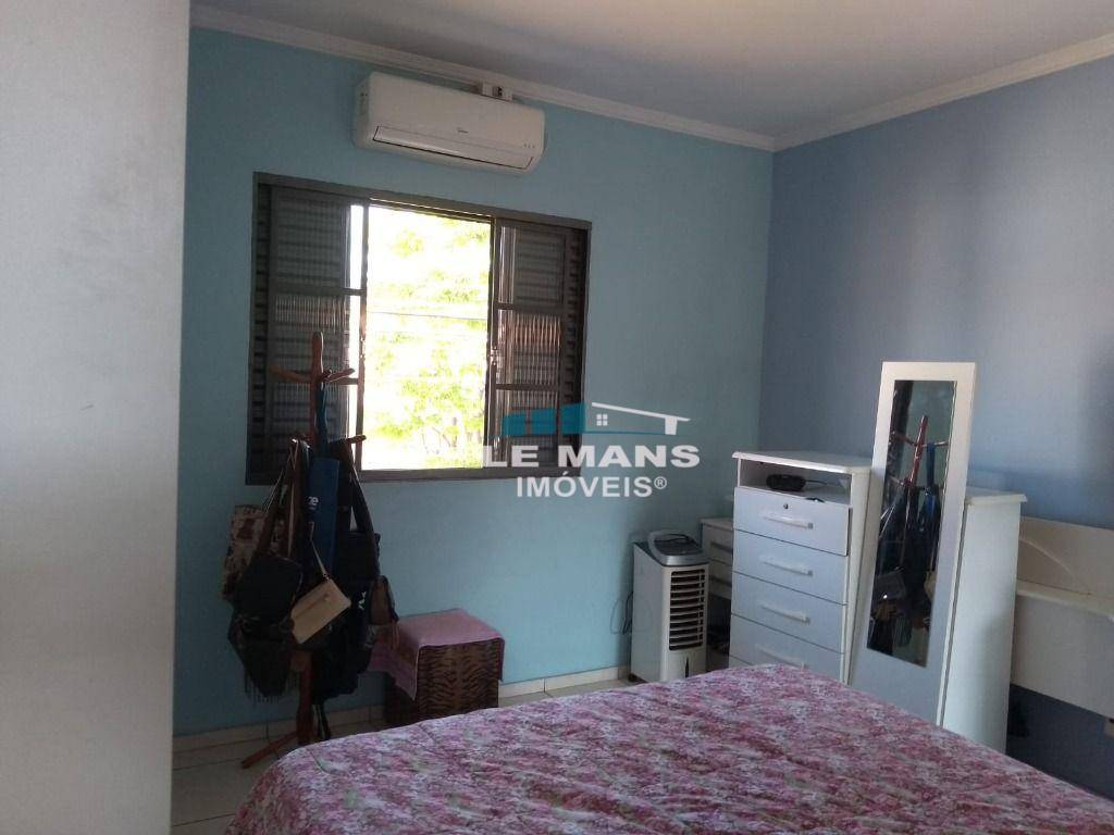 Casa à venda com 4 quartos, 248m² - Foto 16