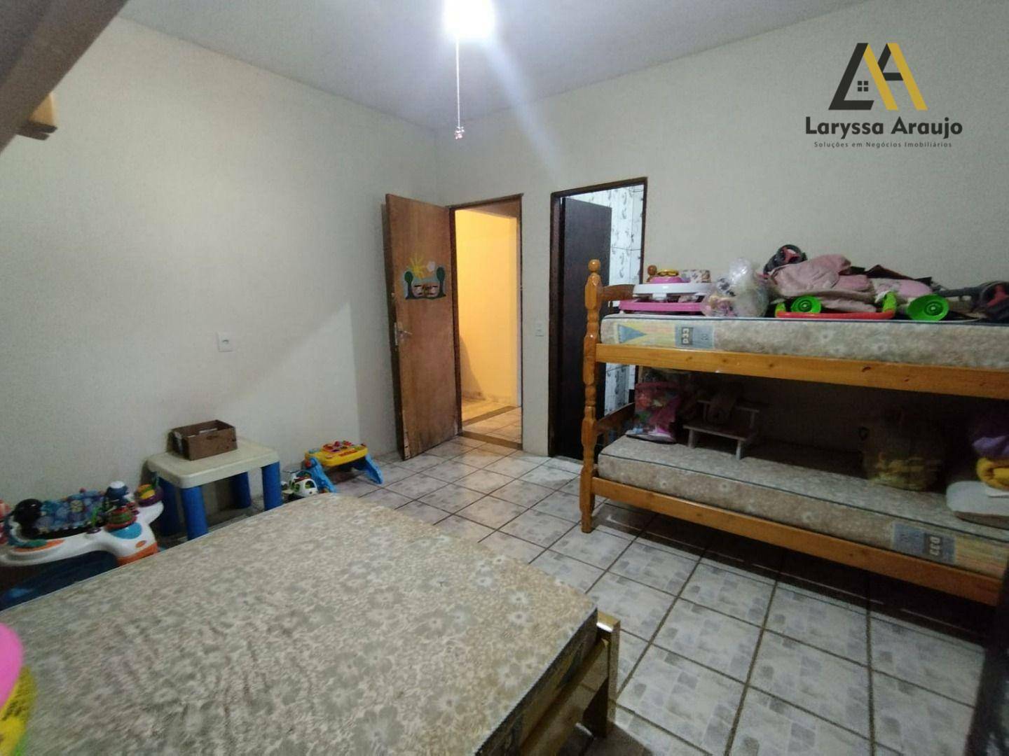 Chácara à venda com 5 quartos, 250m² - Foto 13