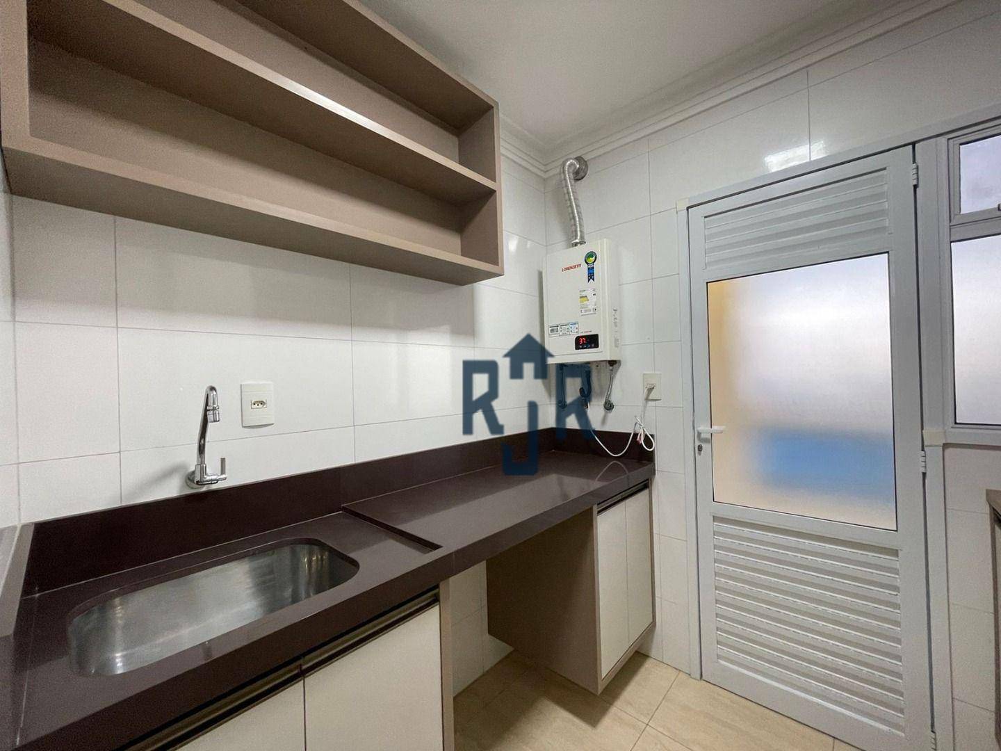 Apartamento à venda com 3 quartos, 130m² - Foto 3