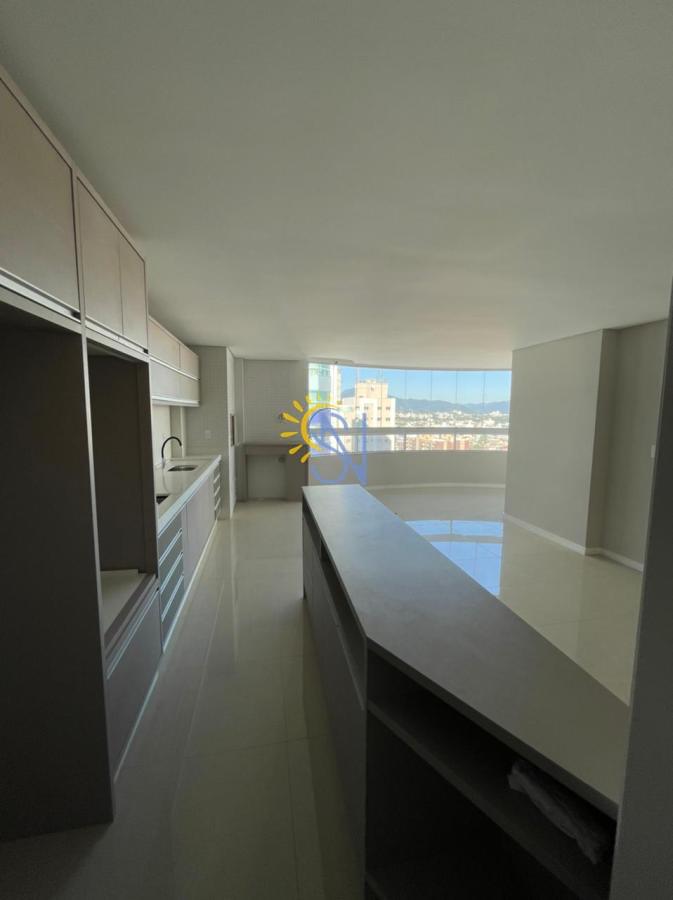 Apartamento para alugar com 3 quartos, 110m² - Foto 4