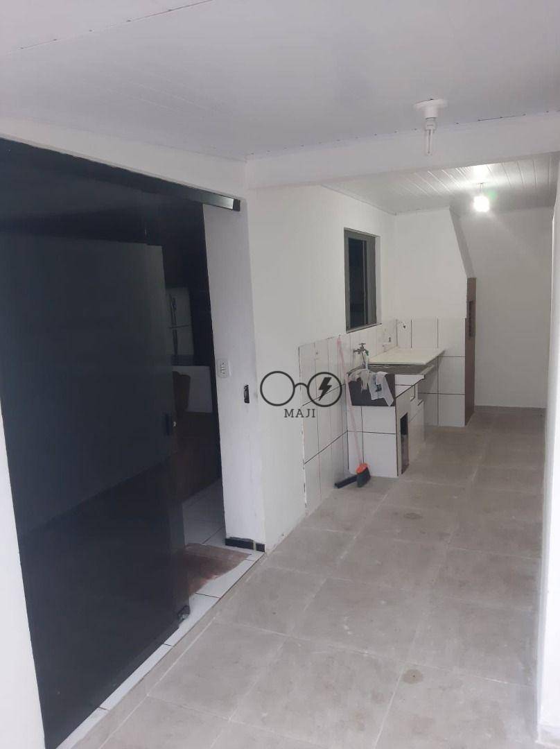 Casa à venda com 6 quartos, 195m² - Foto 15