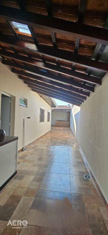 Casa à venda com 3 quartos, 197m² - Foto 8