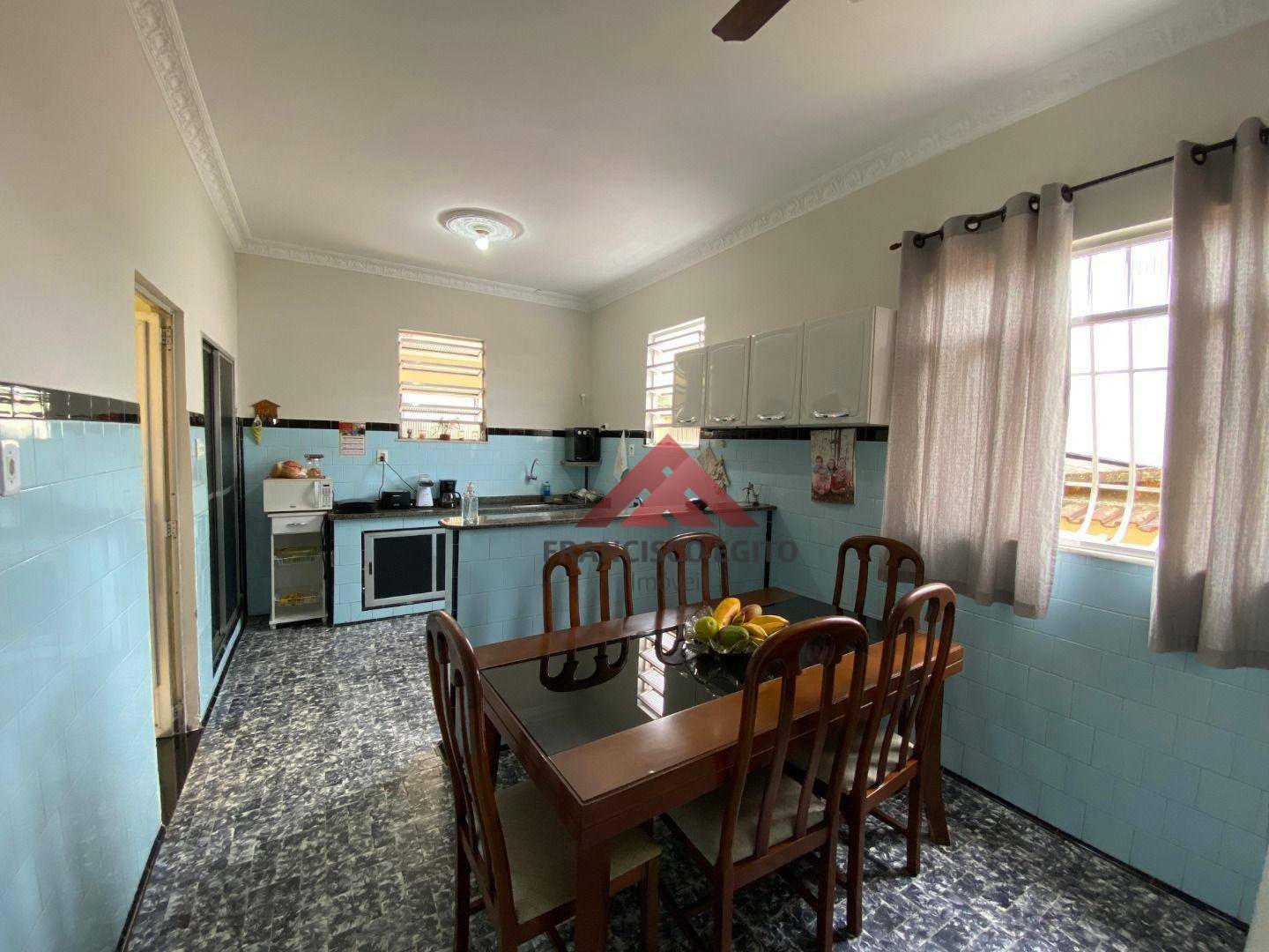 Casa à venda com 5 quartos, 160m² - Foto 13