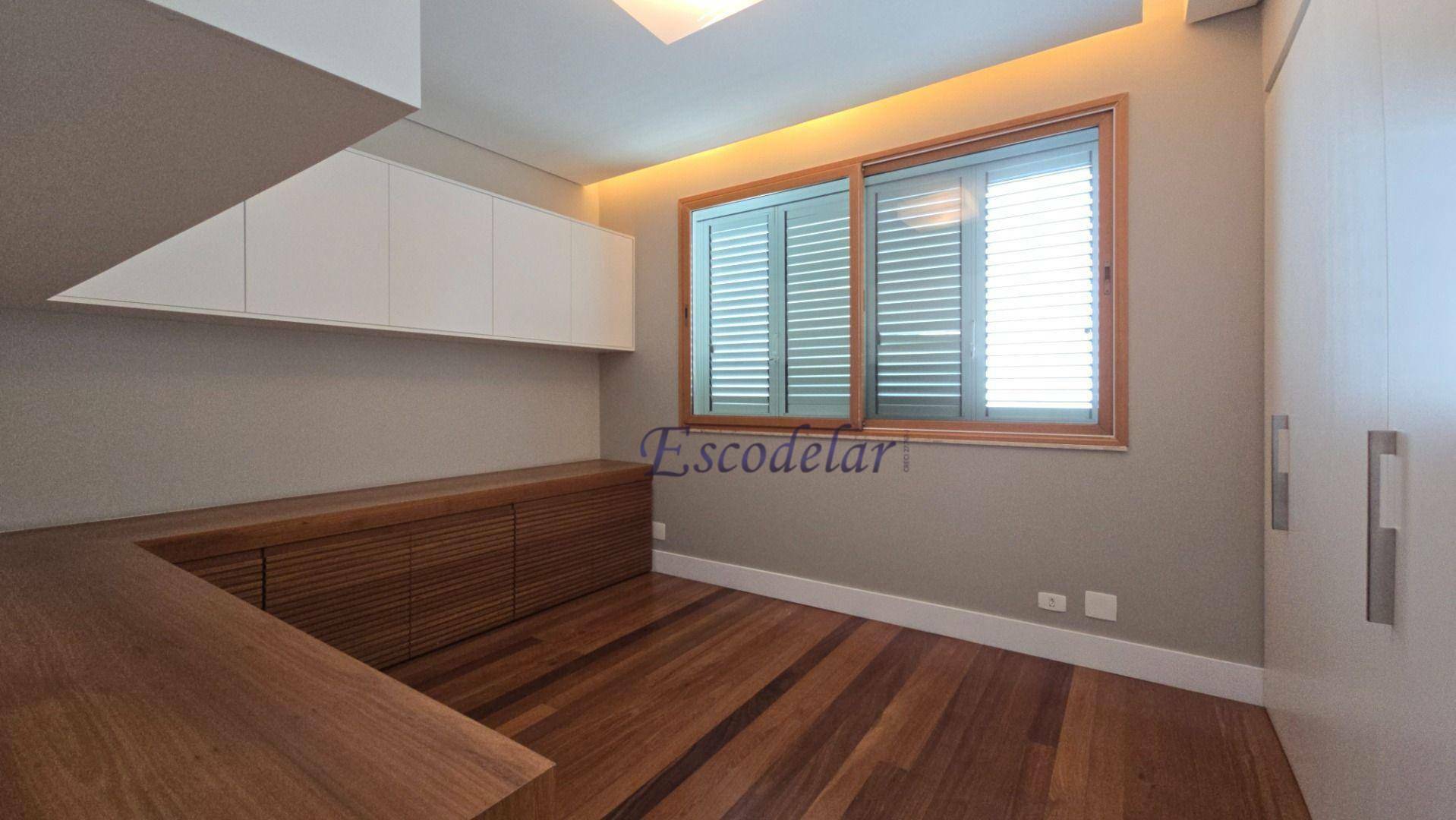 Casa à venda com 4 quartos, 650m² - Foto 37